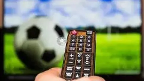 “本赛季扣篮绝杀精选：詹姆斯极限跳投 布兰登米勒高难度拉杆上篮”